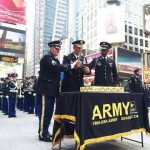 今年で２４０歳を迎える合衆国陸軍をお祝いする式典がＮＹタイムズ・スクエアで開かれる！ 海外の反応「２４０年間、アメリカを守ってくれたんだな」