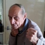 第二次世界大戦に参戦した８８歳の老人、押し入ってきた強盗を素手でボコボコにし撃退する！！！海外の反応「ナチや日本兵と勘違いしたのか」