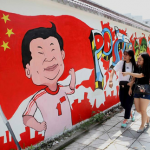 中国で大学の外壁に習近平国家主席のマンガが１００ｍにも渡って描かれる事態が発生！！！