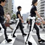 日本発のロボットスーツが国際安全規格を所得したことに対する海外の反応